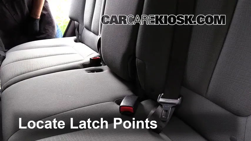 2011 Hyundai Santa Fe GLS 2.4L 4 Cyl. Car Seats Install